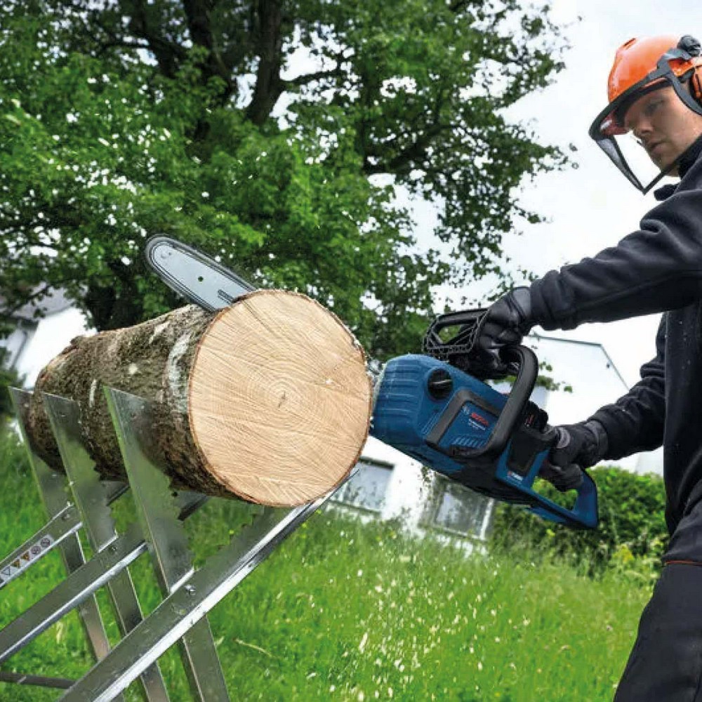 Akku Kettensäge GKE 18V-40 – Vorschau 2